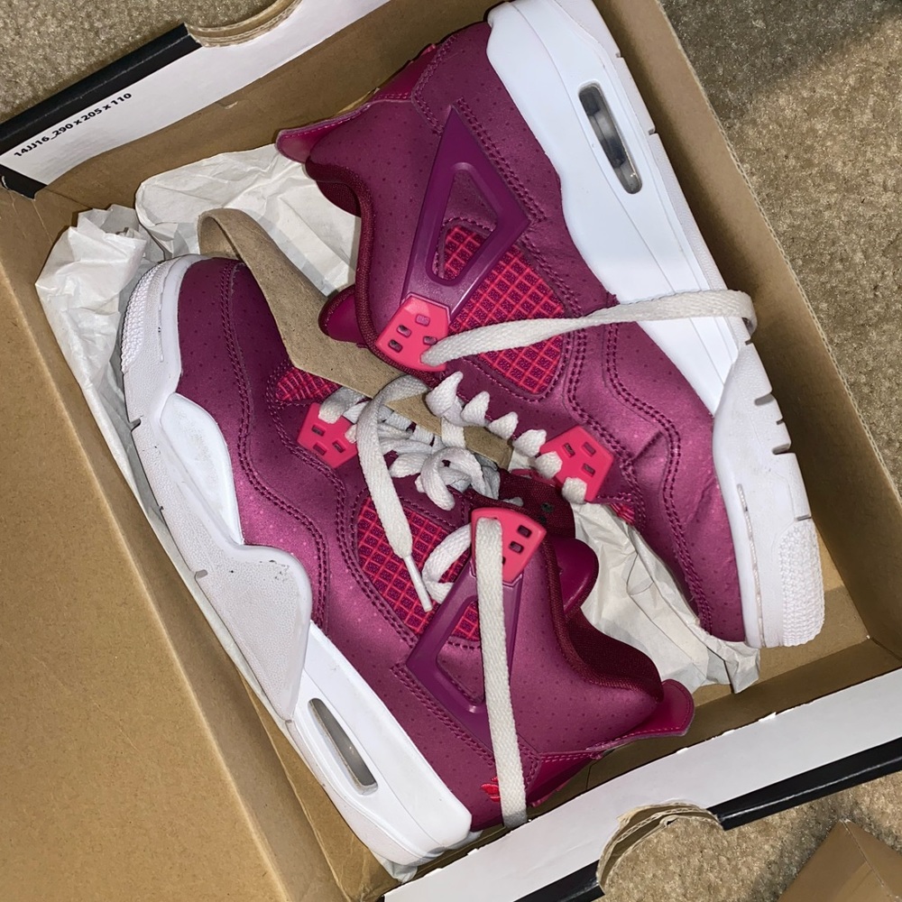 Girls Jordan 4s